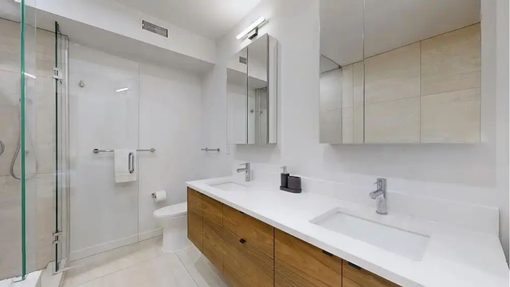 Luxury Furnished 3B3B Toronto Home with Private Rooftop Patio - photo 4