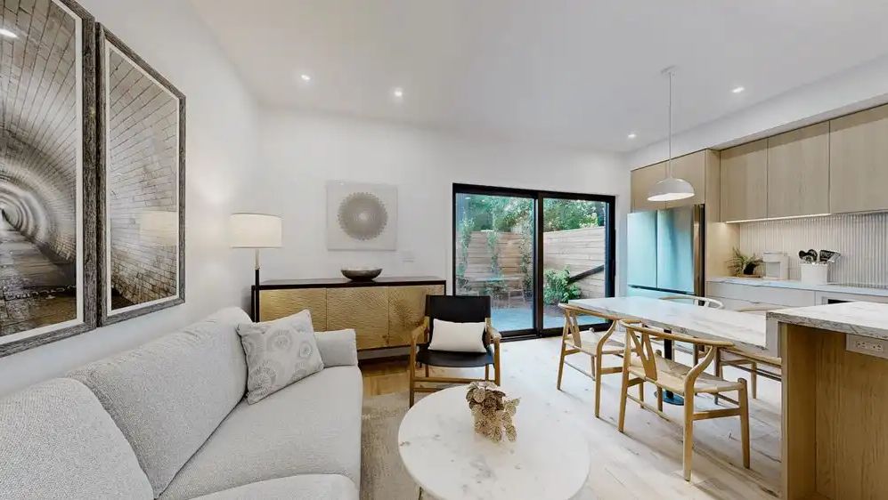 Luxurious Furnished 3B3B Toronto Corner Home w/ Private Garden & Rooftop Patio