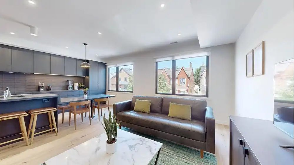 Multi-Level Furnished 3B3B Toronto Corner Home w/ Rooftop Patio & Balcony