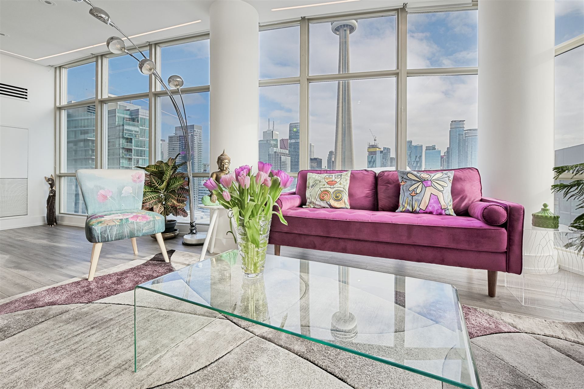 Elegant 3-Bed, 2-Bath Furnished Corner Suite at Harbour View Estates I (1,300 Sq. Ft.) - photo 4